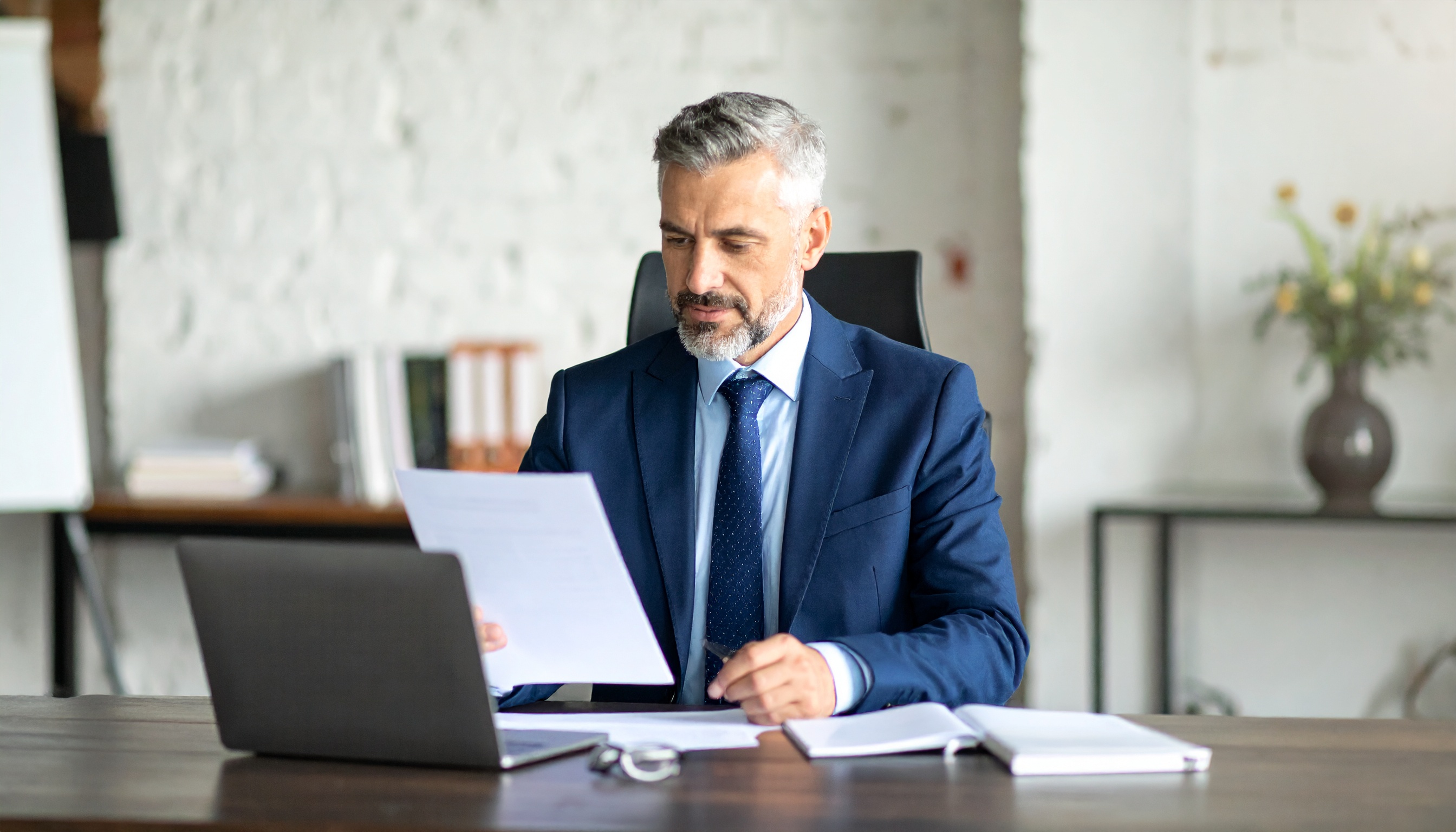Policymakers are shifting toward providing guided retirement for defined contribution savers.